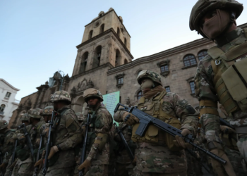 Denuncian golpe de Estado militar en marcha en Bolivia. / Foto: EFE.