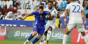 Messi anotó un doblete ante Guatemala.