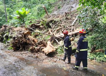 Personal de instituciones del Sistema Conred en apresto ante emergencias por lluvias.