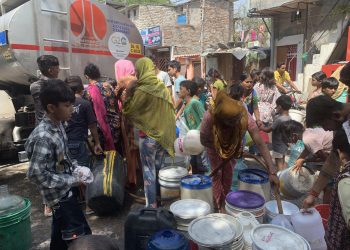 Temperaturas extremas en India y escasez de agua. // Foto: EFE.