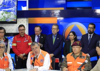 El presidente Bernardo Arévalo anunció el plan y los recursos que se pondrán a disposición para atender las posibles emergencias por las lluvias. Foto: Gilber García
