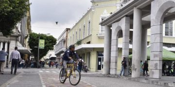 Compromiso con la mejora de la infraestructura vial y la movilidad en el departamento de Guatemala
