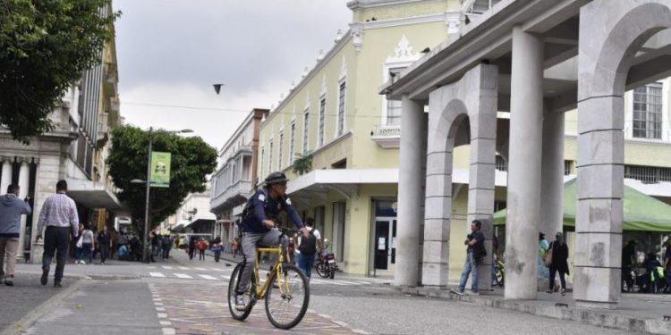 Compromiso con la mejora de la infraestructura vial y la movilidad en el departamento de Guatemala