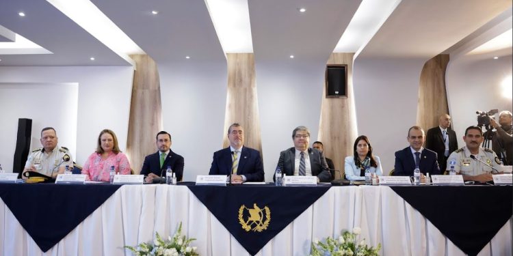Arévalo reafirma compromiso de una Policía digna para el futuro de Guatemala