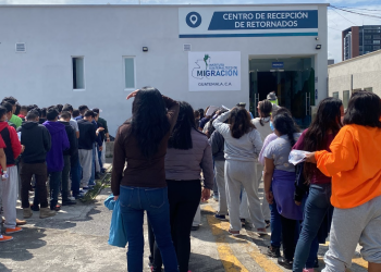 Los guatemaltecos retornados son asistidos en el Centro de Recepción de Retornados. / Foto: IGM.