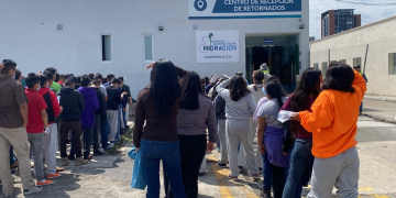 Los guatemaltecos retornados son asistidos en el Centro de Recepción de Retornados. / Foto: IGM.