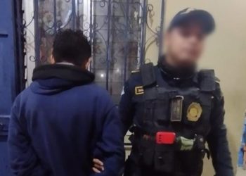 Allanamiento en San José Pinula resulta en la captura de sospechosa de extorsión