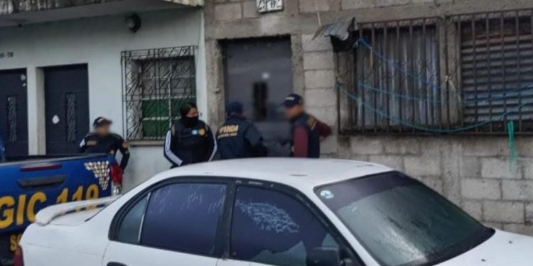 PNC y MP despliegan operativo antiextorsión en colonia 4 de febrero