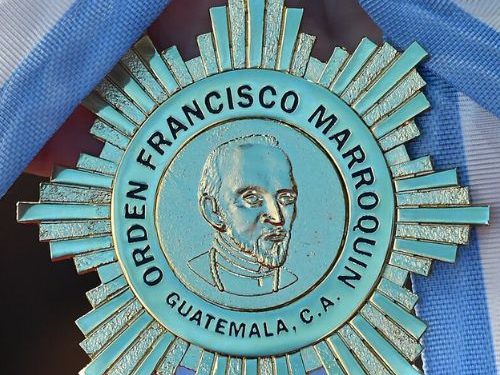 Orden Francisco Marroquín, un galardón a la trayectoria magisterial