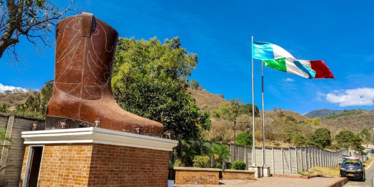 La primera feria artesanal Bazar de Calzado se llevará el Pastores, Sacatepéquez. /Foto: PNC.