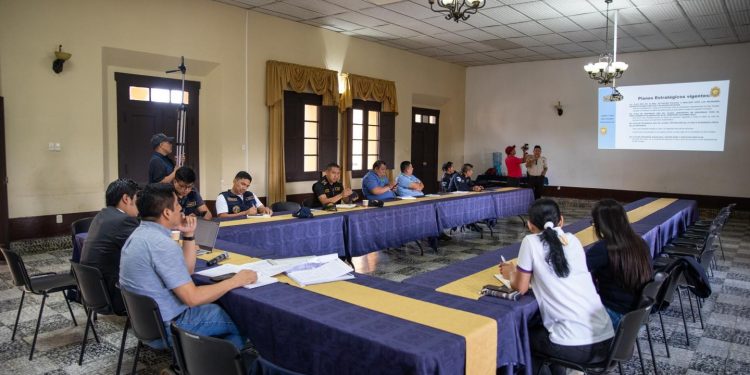 Presentan planes y estrategias de seguridad en Alta Verapaz