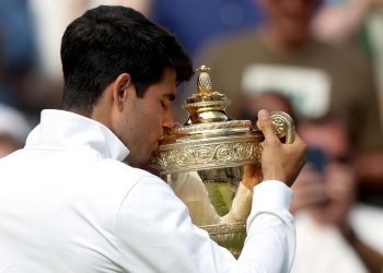 El rey Carlos II se corona en Wimbledon