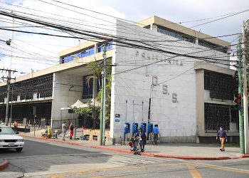 Policlínica del IGSS en la 7ma avenida y 17 calle de la zona 1 capitalina. /Foto: IGSS.