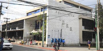 Policlínica del IGSS en la 7ma avenida y 17 calle de la zona 1 capitalina. /Foto: IGSS.