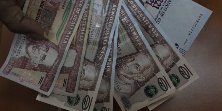 Banguat evita que el dólar estadounidense se deslice. / Foto: DCA.