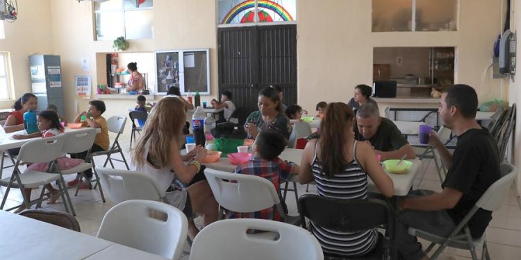 Migrantes que se encuentran en albergue en frontera con EE. UU. temen por discurso antiinmigrante de Trump.