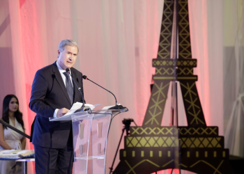 París 2024: Guatemaltecos, París les de la más cordial bienvenida