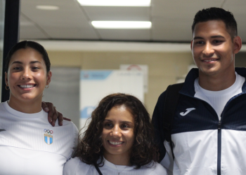 Atletas de natación y judo emprenden viaje hacia los Juegos Olímpicos de París 2024