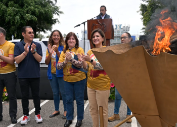 Vicepresidenta Karin Herrera envía mensaje a los atletas olímpicos