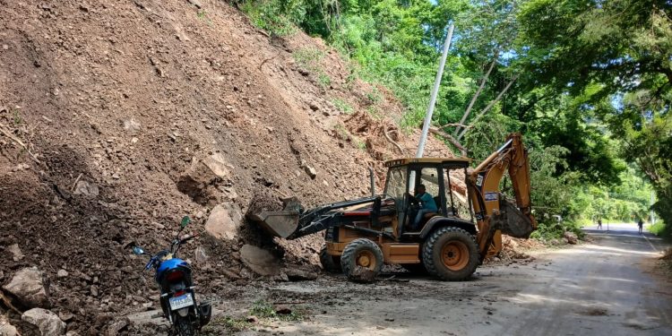 Más de 8 mil viviendas han resultado dañadas y mil 121 más se encuentran en riesgo, reporta la Conred