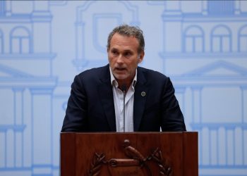 El director del Inguat, Harris Whitbeck, abordando las proyecciones para las Fiestas Agostinas. / Foto: Gilber García.