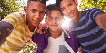 Estudio revela aspectos de la masculinidad en adolescentes. / Foto: 123RF.