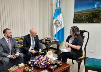 Funcionarios del Minex se reúnen con embajador de Israel en Guatemala