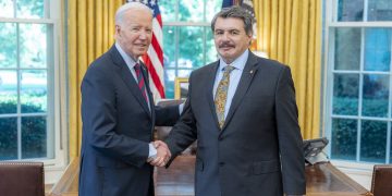 El presidente Joe Biden recibió en la Casa Blanca las cartas credenciales del embajador Beteta. /Foto: Minex.