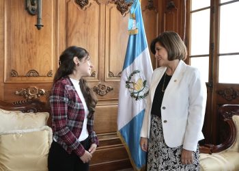 María Isabel Amorín se reunió con la vicepresidenta Karin Herrera. /Foto: Vicepresidencia de la República.