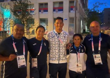 Delegación guatemalteca llega a la Villa Olímpica en París