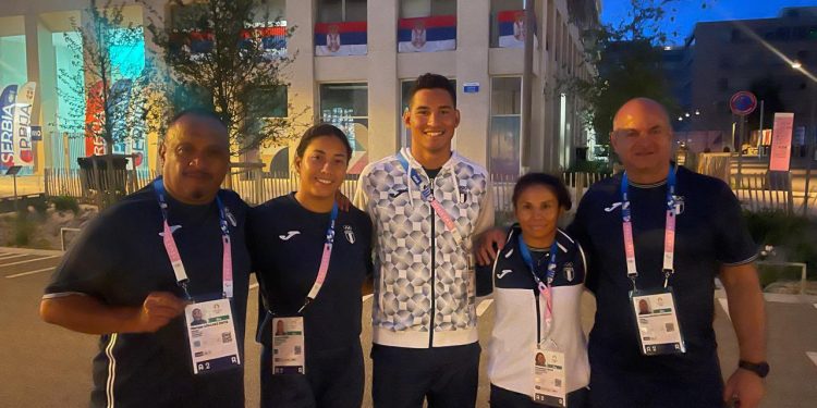 Delegación guatemalteca llega a la Villa Olímpica en París