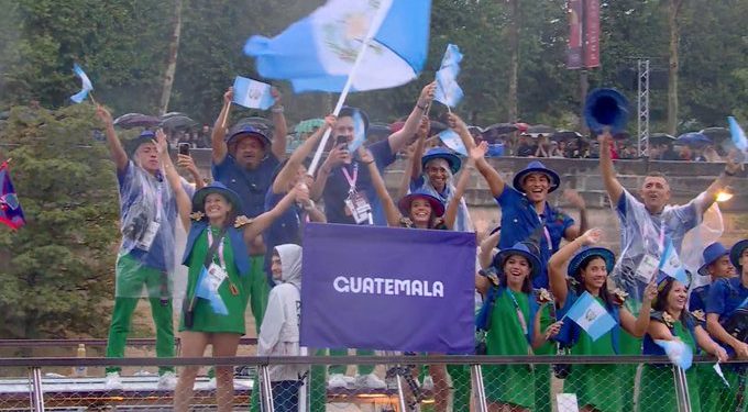 VIDEO | Así fue la participación de Guatemala en el desfile de inauguración de los Juegos Olímpicos de París 2024