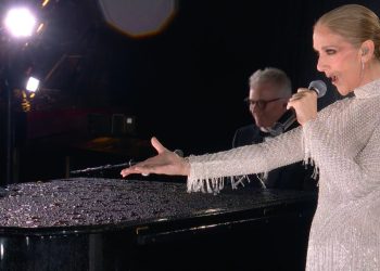 La voz de Céline Dion reaparece triunfal en lo alto de la torre Eiffel