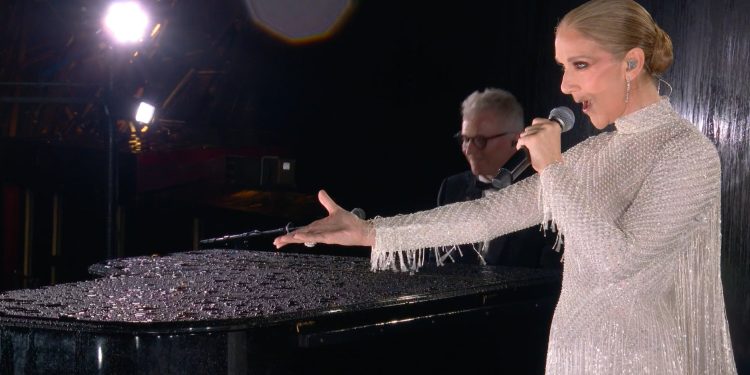 La voz de Céline Dion reaparece triunfal en lo alto de la torre Eiffel