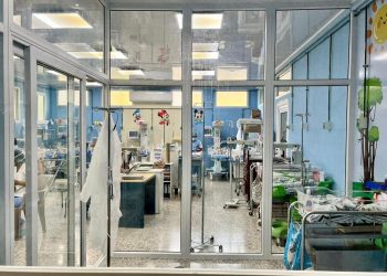 En el servicio de recién nacidos del Hospital Nacional de Jutiapa nacen unos 300 bebés cada mes.