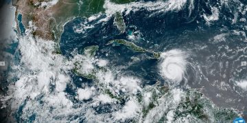 El huracán Beryl amenaza a las islas del Caribe y causa preocupación en la comunidad lcientífica.