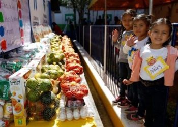 Más de mil 100 madres cuidadoras serán beneficiadas con un aumento de 600 quetzales a partir de julio, aseguran las autoridades de la SOSEP. / Foto: AGN.