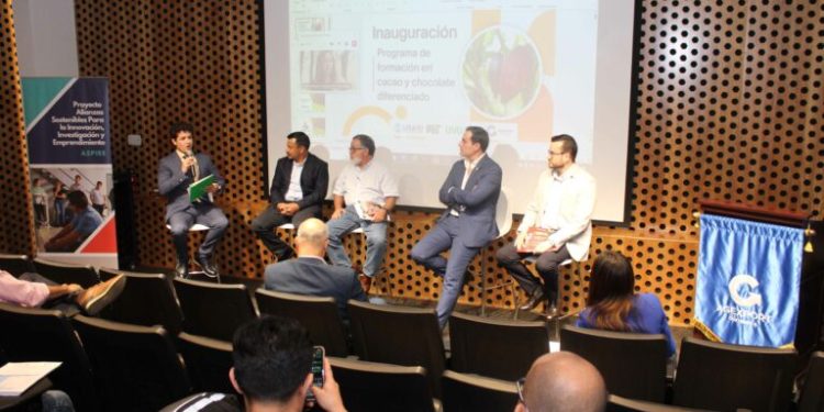 Entregan 32 becas para especializarse en cacao y chocolate diferenciado