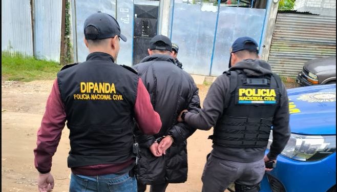 Imitadores capturados por extorsionar comercios de Antigua Guatemala
