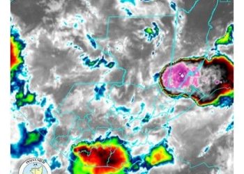 Clima: Ingreso de humedad de ambos litorales provoca lluvias desde tempranas horas