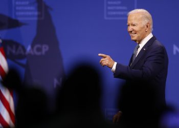 Biden dice que abandonaría la carrera presidencial si tuviera un problema médico grave