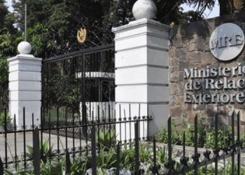 El Ministerio de Relaciones Exteriores informa los cinco pasos que deberás realizar para realizar la inscripción de defunción por la vía consular. / Foto: Archivo AGN.