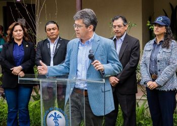 Ministro de Salud, Joaquín Barnoya, se presentó junto a su equipo de trabajo ante el personal de salud. / Foto: MSPAS.
