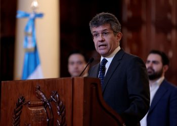 El doctor Joaquín Barnoya fue nombrado por el presidente Bernardo Arévalo como el nuevo ministro de Salud.