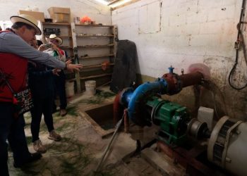 Presidente Bernardo Arévalo conoce sistema de electrificación en la zona reina, Quiché. / Foto: Gilber García.