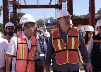 Presidente supervisa construcción de hospital en Sololá. / Foto: Noé Pérez.