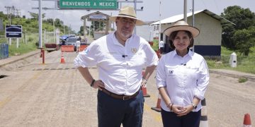 El presidente Arévalo y la Vicepresidenta Herrera recorrieron el puesto fronterizo El Ceibo, en La Libertad, Petén.