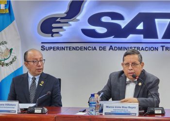 SAT y municipalidad de Huehuetenango suscriben Convenio de Cooperación Interinstitucional. / Foto: SAT.