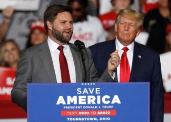 El expresidente Trump anuncia a D.J. Vance como su compañero de fórmula.