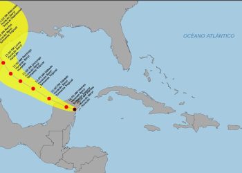 El huracán Beryl ha llegado a la península de Yucatán, México y se espera que en las próximas horas se degrade a tormenta tropical.